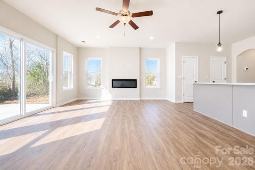 5909 Wallace Ave, Charlotte, NC, 28212-2397 | Card Image
