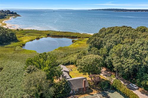150 Alfred Drown Rd, Barrington, RI, 02806-1933 | Card Image