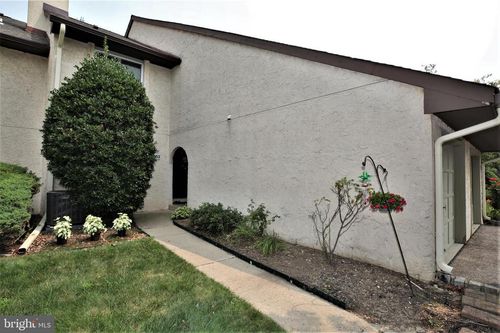 163 Thoreau Dr, Plainsboro, NJ, 08536-3043 | Card Image