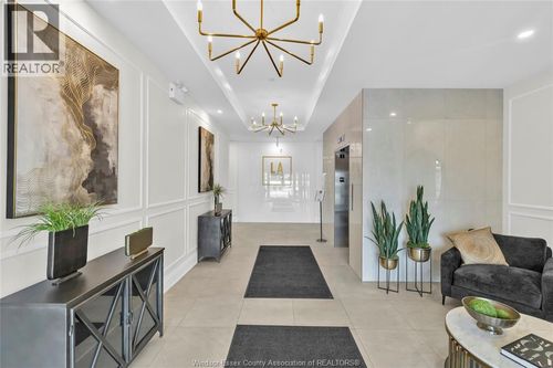 206-1740-A Sprucewood Ave, Lasalle, ON, N9J0E6 | Card Image