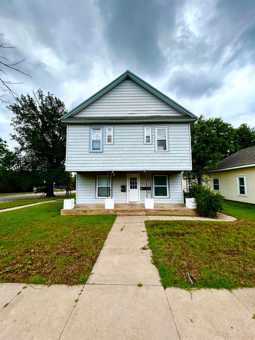 524 N Oak St, Pratt, KS, 67124-1600 | Card Image
