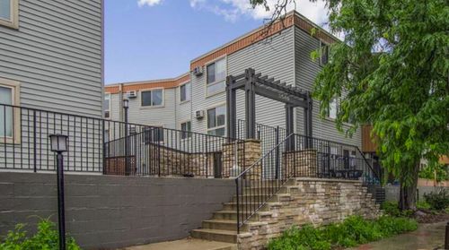 202-3540 Hennepin Ave, Minneapolis, MN, 55408-3833 | Card Image