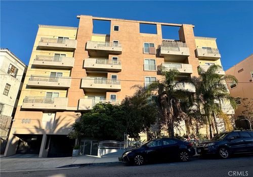 unit-304-980 S Oxford Ave, Los Angeles, CA, 90006-1173 | Card Image