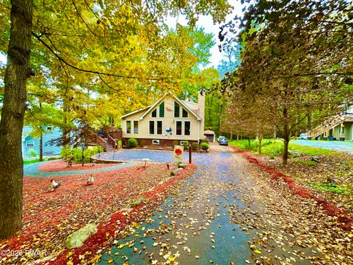 1014 Beaver Lake Dr, Lake Ariel, PA, 18436-8012 | Card Image