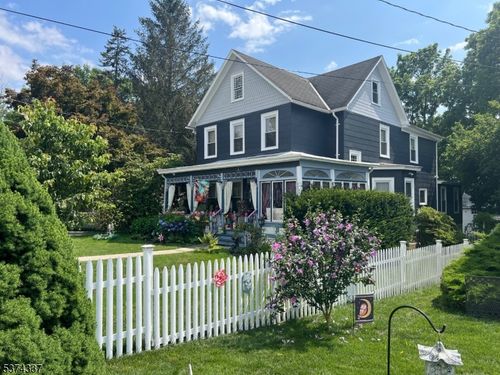 16 Sycamore St, Sussex, NJ, 07461-2528 | Card Image