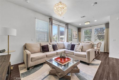 16042 Voyager Ave, Chino, CA, 91708-9435 | Card Image