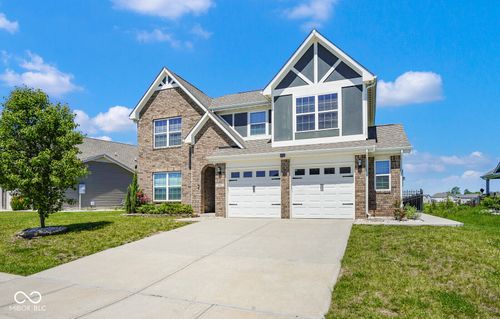 992 Cherry Tree Ln, Greenwood, IN, 46143-3819 | Card Image