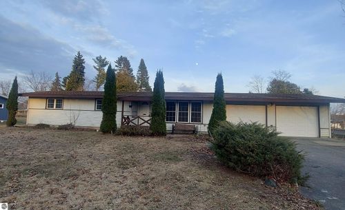 200 N 1st St, Harrisville, MI, 48740 | Card Image