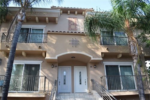 unit-108-13629 Wyandotte St, Van Nuys, CA, 91405-2879 | Card Image