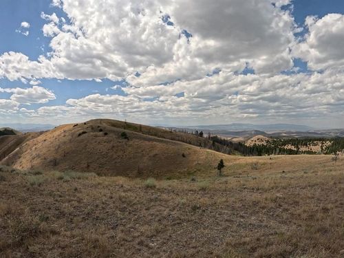 402 Lightning Ridge Trl, Three Forks, MT, 59752-2403 | Card Image
