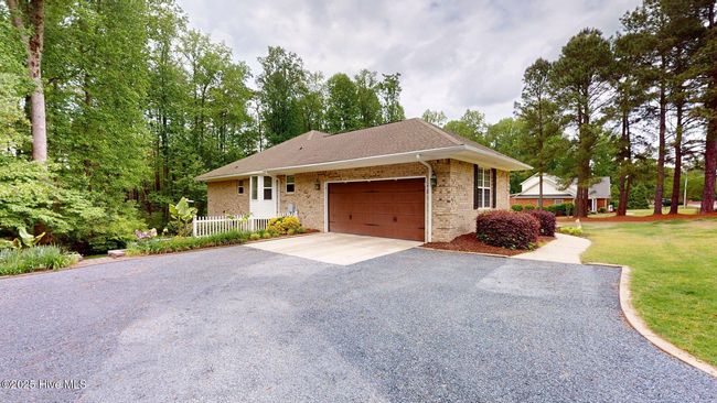 17 Lavender Dr, House other with 4 bedrooms, 5 bathrooms and 2 parking in Whispering Pines NC | Image 4
