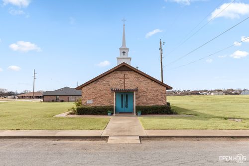 801 N 1st St, Iowa Park, TX, 76367-1543 | Card Image