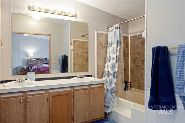 798 W 100 S, House other with 3 bedrooms, 2 bathrooms and 2 parking in Paul ID | Image 15