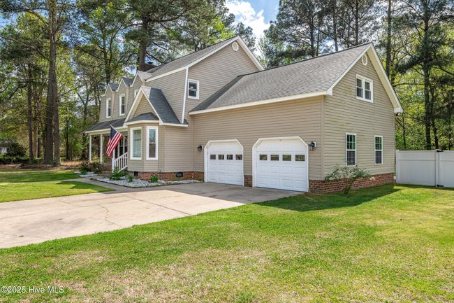 103 E Raintree Ln, House other with 3 bedrooms, 4 bathrooms and 2 parking in Goldsboro NC | Image 4
