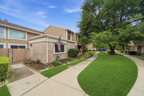 152-11517 Village Place Dr, Houston, TX, 77077-6765 | Card Image