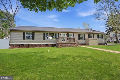 1137 Second Ave, CROYDON, PA, 19021-7621 | Card Image
