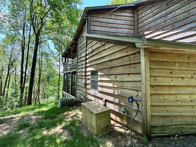 151 Powhatan Trl, House other with 3 bedrooms, 2 bathrooms and null parking in Fancy Gap VA | Image 7