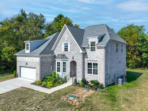 631 Silva Ln, Nolensville, TN, 37135-1068 | Card Image