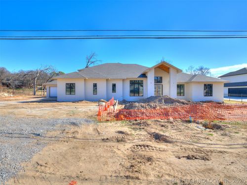 10775 S Sheridan Rd, Tulsa, OK, 74133-7246 | Card Image