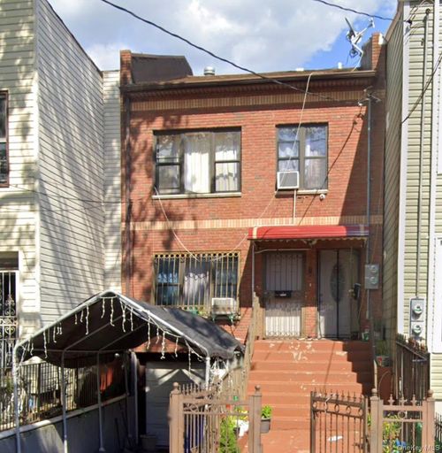 121 Montauk Avenue, New York, NY, 11208 | Card Image