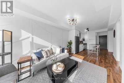 424 - 1 Shaw St, Condo with 2 bedrooms, 1 bathrooms and 1 parking in Toronto ON | Image 1