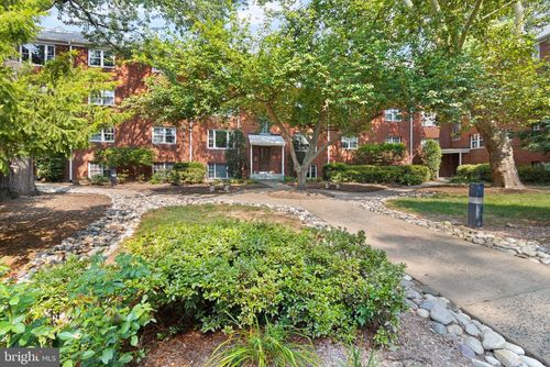 n-304-1425 N Nash St, ARLINGTON, VA, 22209-3636 | Card Image