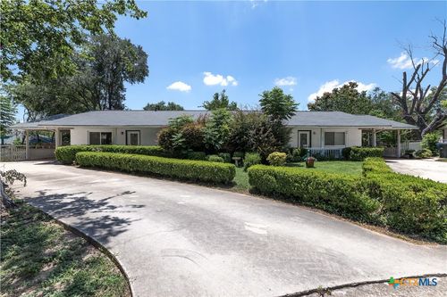 356-354-356 Bobolink Dr, New Braunfels, TX, 78130-3868 | Card Image