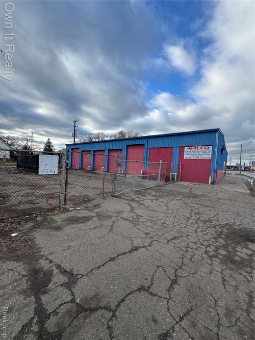 2439 Schaefer Rd, Melvindale, MI, 48122-1356 | Card Image