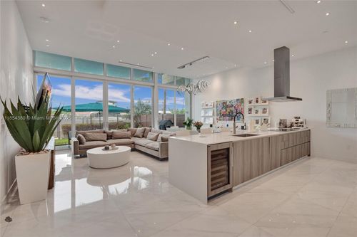 th2-3750 Yacht Club Dr, Aventura, FL, 33180-3508 | Card Image