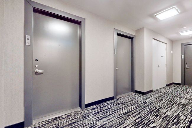 1012 - 286 Main St, Condo with 2 bedrooms, 2 bathrooms and null parking in Toronto ON | Image 27