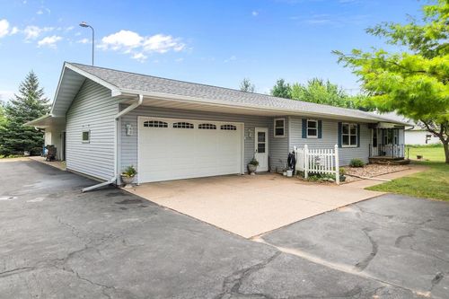 N1672 Julius Drive, Greenville, WI, 54942 | Card Image