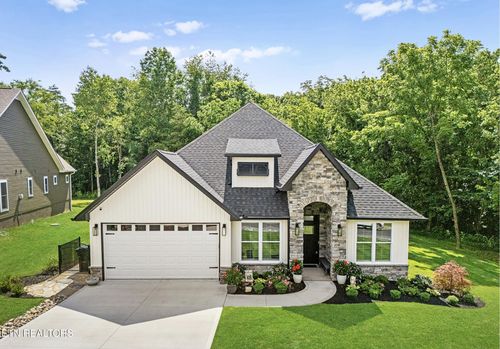 318 Oostagala Ln, Loudon, TN, 37774-6904 | Card Image