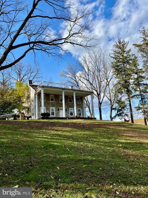 763 Limekiln Rd, NEW CUMBERLAND, PA, 17070-2317 | Card Image