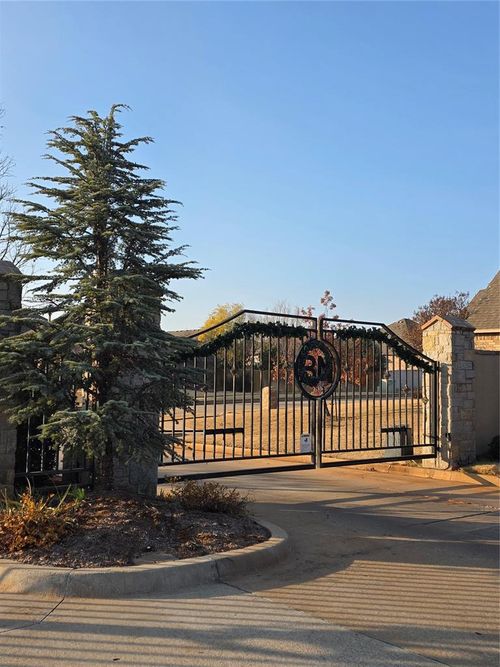 4405 Se 37th Cir, Norman, OK, 73071-8146 | Card Image