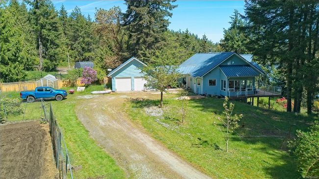 207 Welbury Dr, House other with 3 bedrooms, 2 bathrooms and 10 parking in Salt Spring Island BC | Image 4