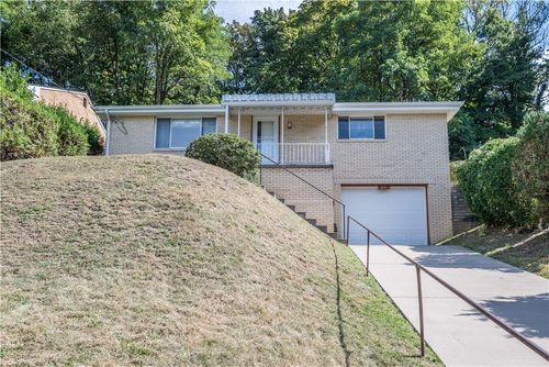 3195 Home Ave, Castle Shannon, PA, 15234-2741 | Card Image