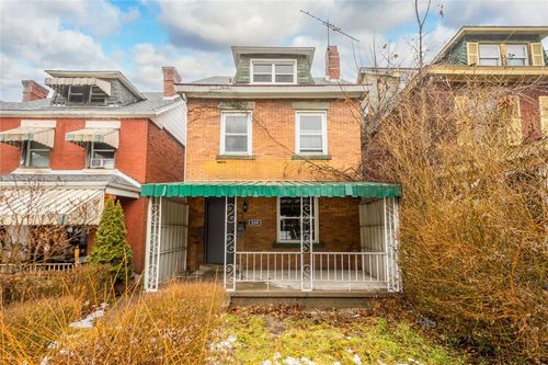 235 Moore Ave, Pittsburgh, PA, 15210-2033 | Card Image