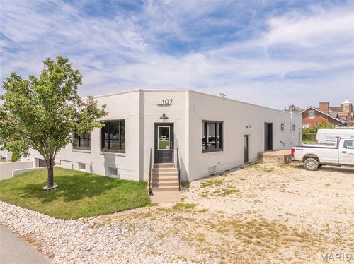 221 E 1st Street, Wright City, MO, 63390 | Card Image