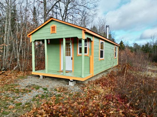 194 Hurd Road, Burlington, ME, 04417 | Card Image