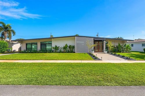 521 N Highland Dr, Hollywood, FL, 33021-6011 | Card Image