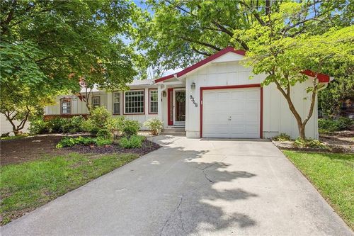 9348 Hardy Dr, Overland Park, KS, 66212-3224 | Card Image