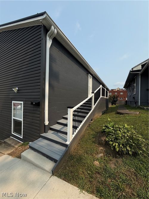 437 S 11th Street, Cambridge, OH, 43725 | Card Image