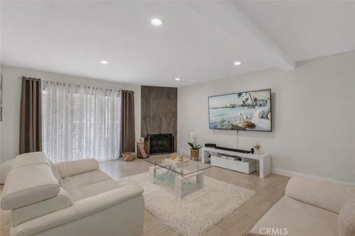 unit-1-10011 Topanga Canyon Blvd, Chatsworth, CA, 91311-3675 | Card Image