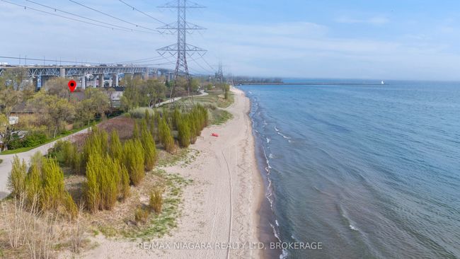 1069 Beach Blvd, House attached with 2 bedrooms, 4 bathrooms and 2 parking in Hamilton ON | Image 31