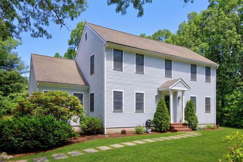 2 Harpers Holw, East Sandwich, MA, 02537-1506 | Card Image