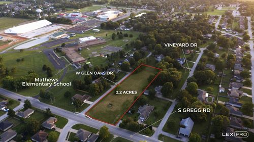 601 S Gregg Rd, Nixa, MO, 65714-7103 | Card Image