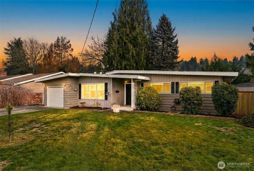 116 T St Ne, Auburn, WA, 98002-5108 | Card Image