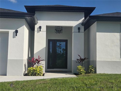 2588 Hemet St, NORTH PORT, FL, 34288-8488 | Card Image