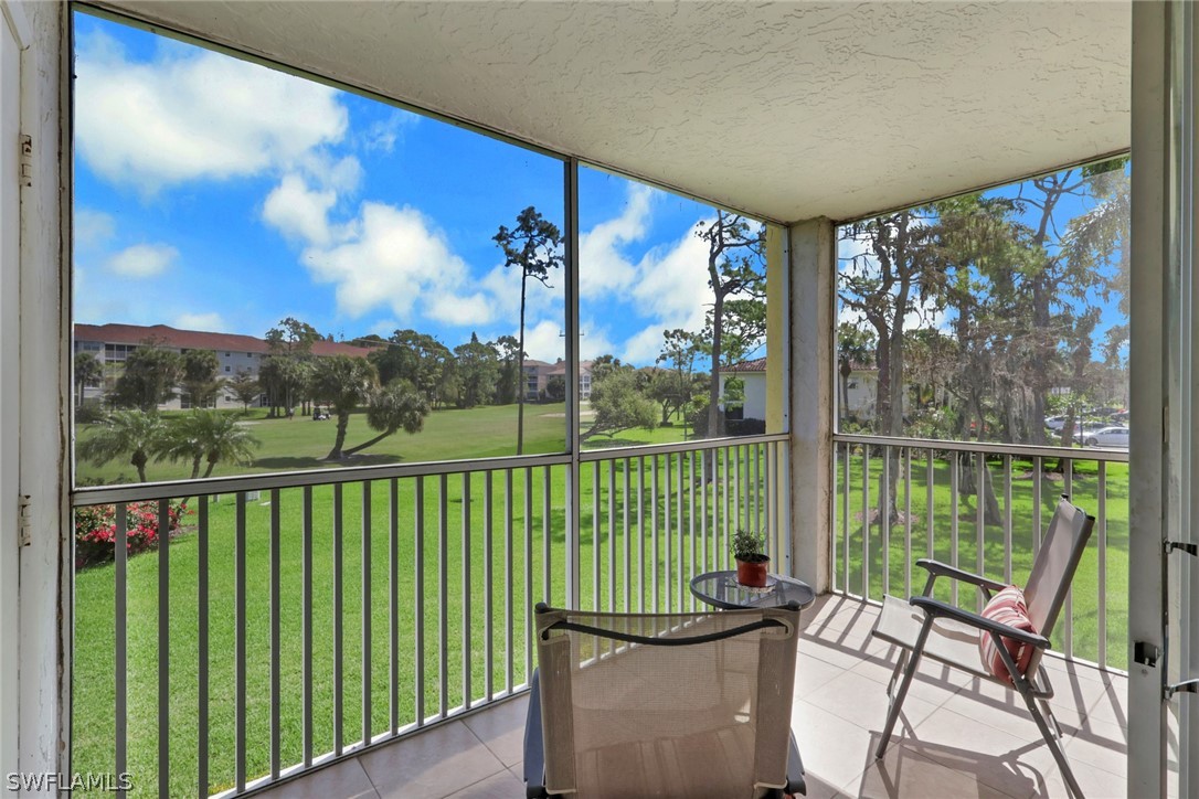 Residential in Naples 4