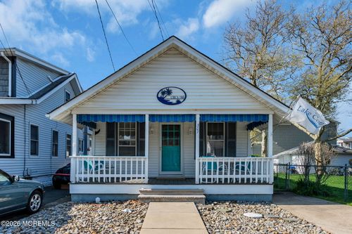 307 18th Ave, Lake Como, NJ, 07719-3039 | Card Image